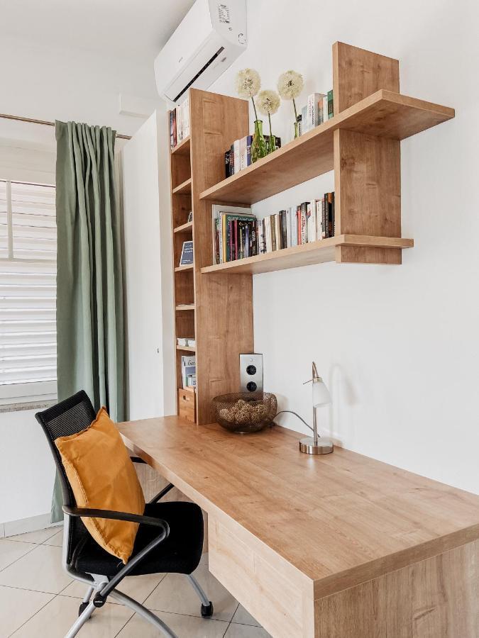 Lake View Apartment Seecorso Velden am Worthersee Bagian luar foto