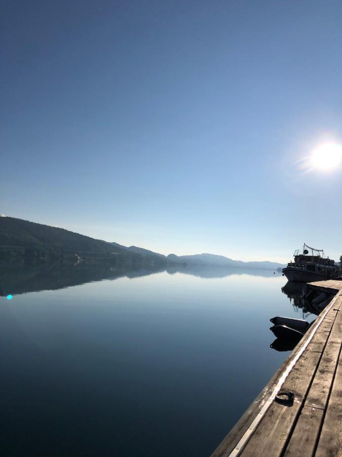 Lake View Apartment Seecorso Velden am Worthersee Bagian luar foto
